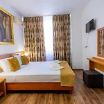Sir Lujerului Hotel