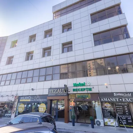 鲁耶维爵士酒店 酒店 2*