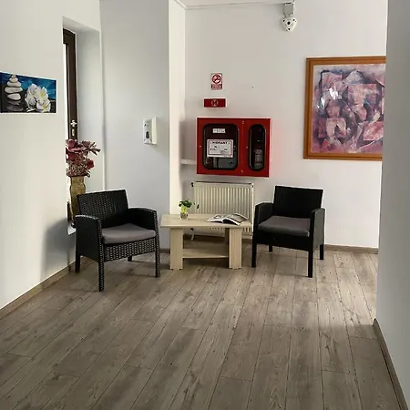 鲁耶维爵士酒店 酒店