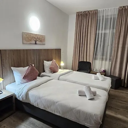 鲁耶维爵士酒店