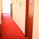 Sir Lujerului ホテル 2*