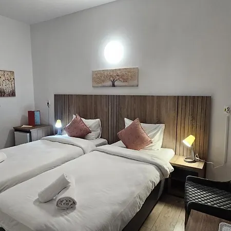 Sir Lujerului 2* ブカレスト