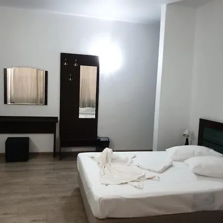 Hotell Sir Lujerului 2*